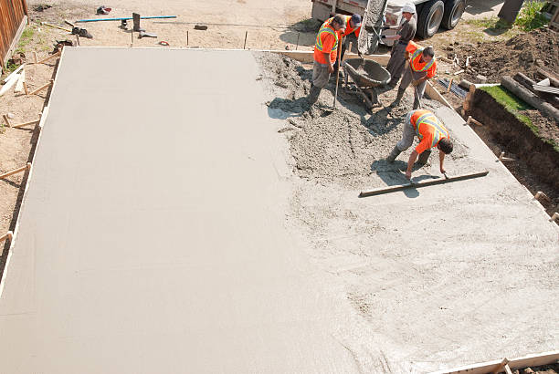 Best Concrete Driveway Installation in St Elmo, IL